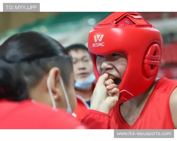 拳击赛中出现教科书式防守反击被专家夸赞