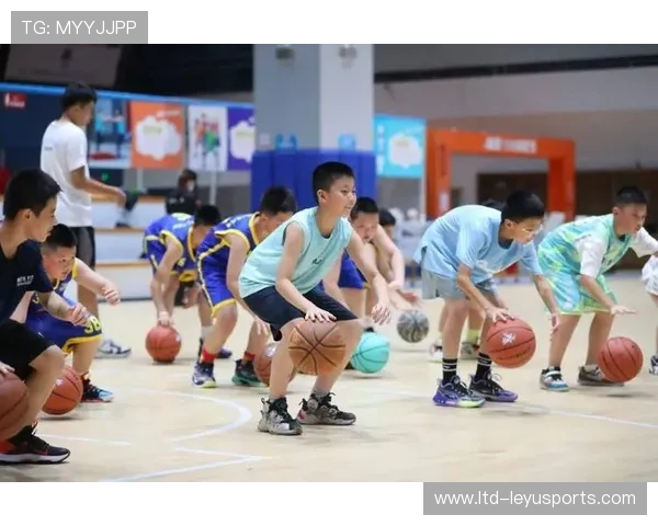 篮球青训营暑期集训班吸引众多学员,篮球青训营暑期集训班吸引众多学员进行 篮球青训营暑期集训班吸引众多学员,篮球青训营暑期集训班吸引众多学员进行